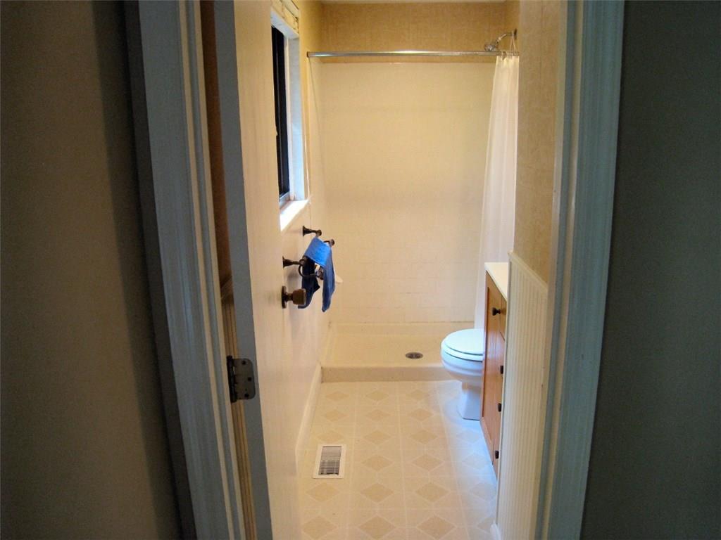 8405 Harrington Road Indianapolis, IN 46256 - Photo 21 of 25 Gallery Image 21