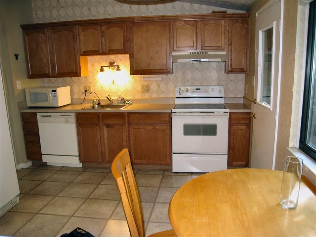8405 Harrington Road Indianapolis, IN 46256 - Photo 10 of 25 Gallery Image 10