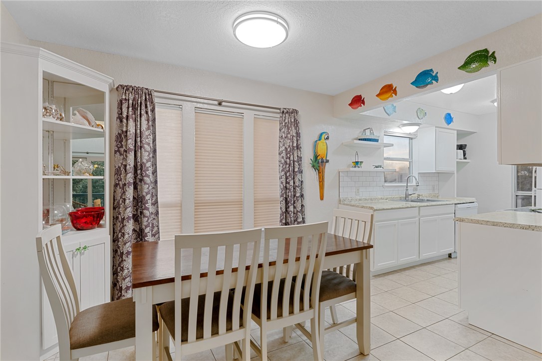 2003 North Fulton Beach Road, Unit 22 Rockport, TX 78382 - Photo 7 of 35