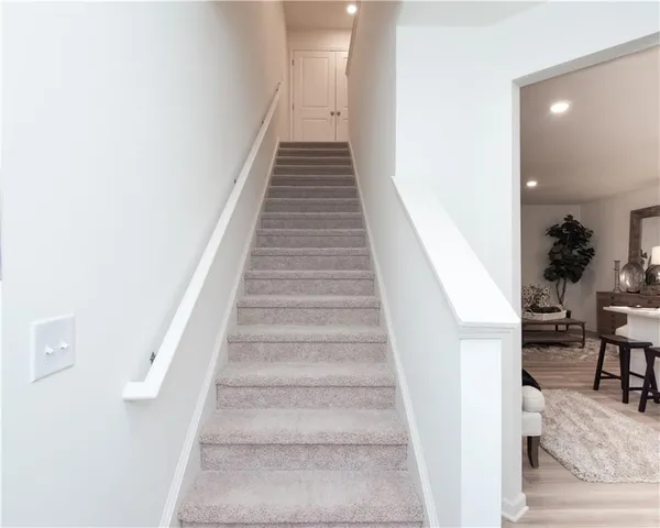 a view of entryway and hall