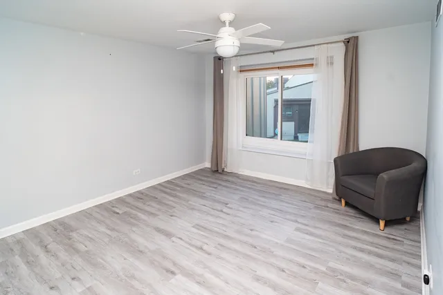 $399,900 | 164 Cascade Drive, Indian Head Park, IL 60525