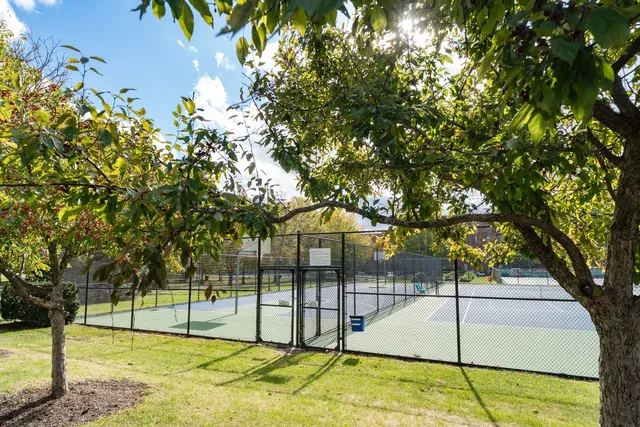 $399,900 | 164 Cascade Drive, Indian Head Park, IL 60525