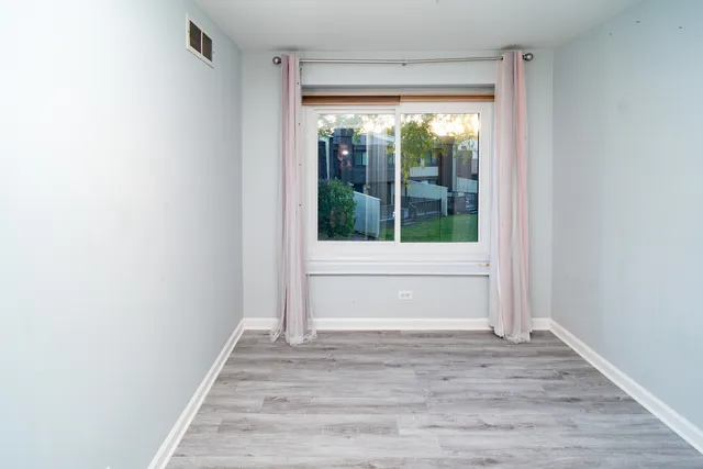 $399,900 | 164 Cascade Drive, Indian Head Park, IL 60525