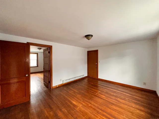 $1,500 | 253 Olivia Street, Derby, CT 06418