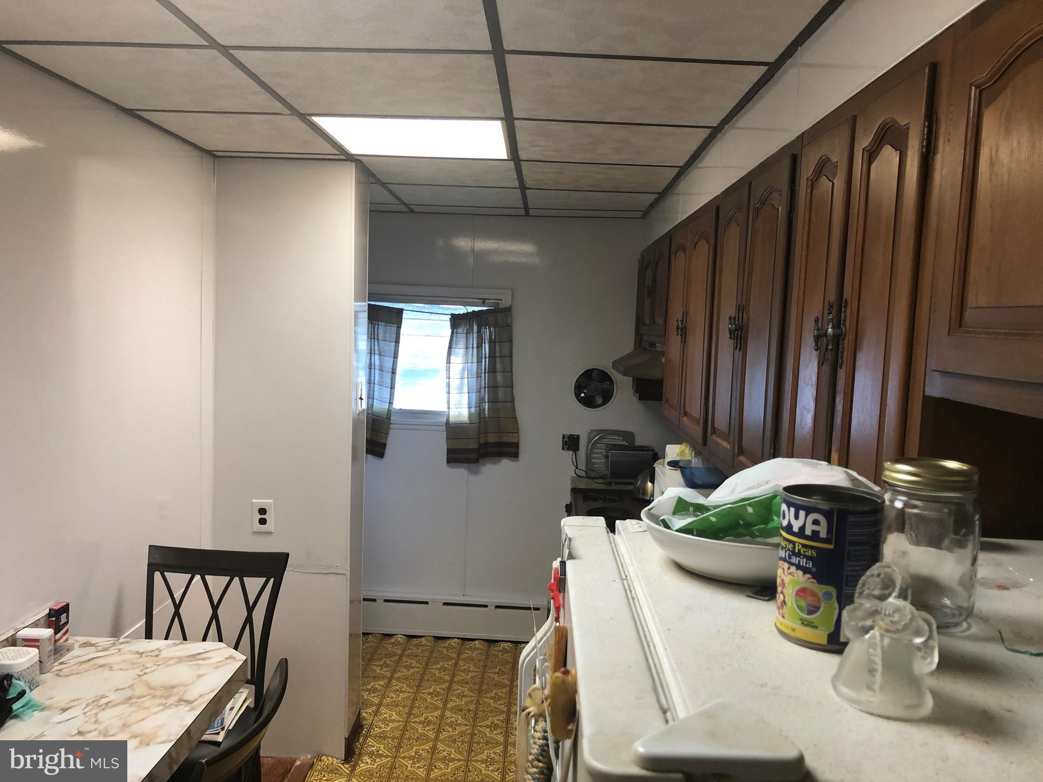 7240 Sommers Road Philadelphia, PA 19138 - Photo 6 of 19 Kitchen