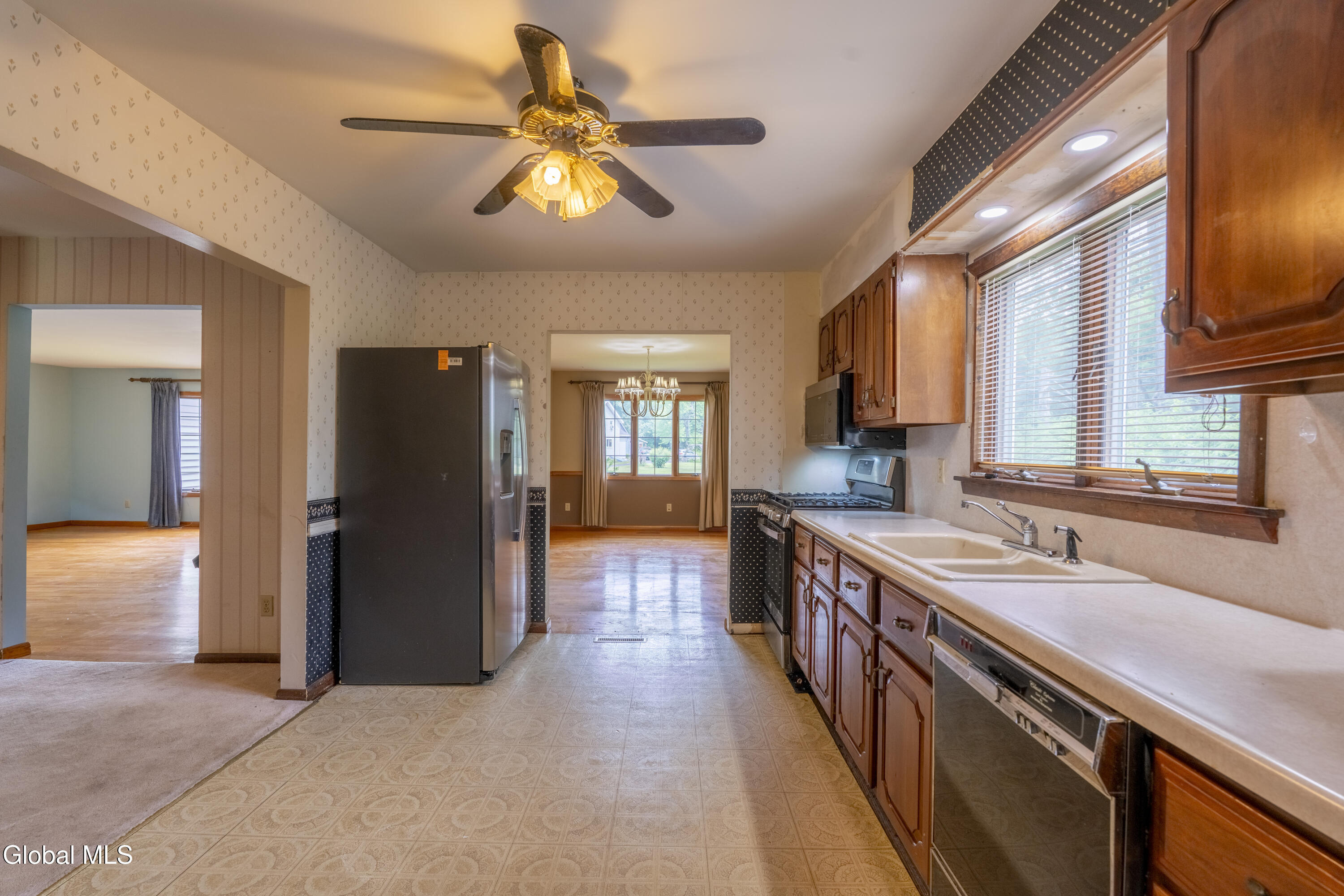 72 Pashley Road Glenville, NY 12302 - Photo 9 of 29 72 Pashley-6