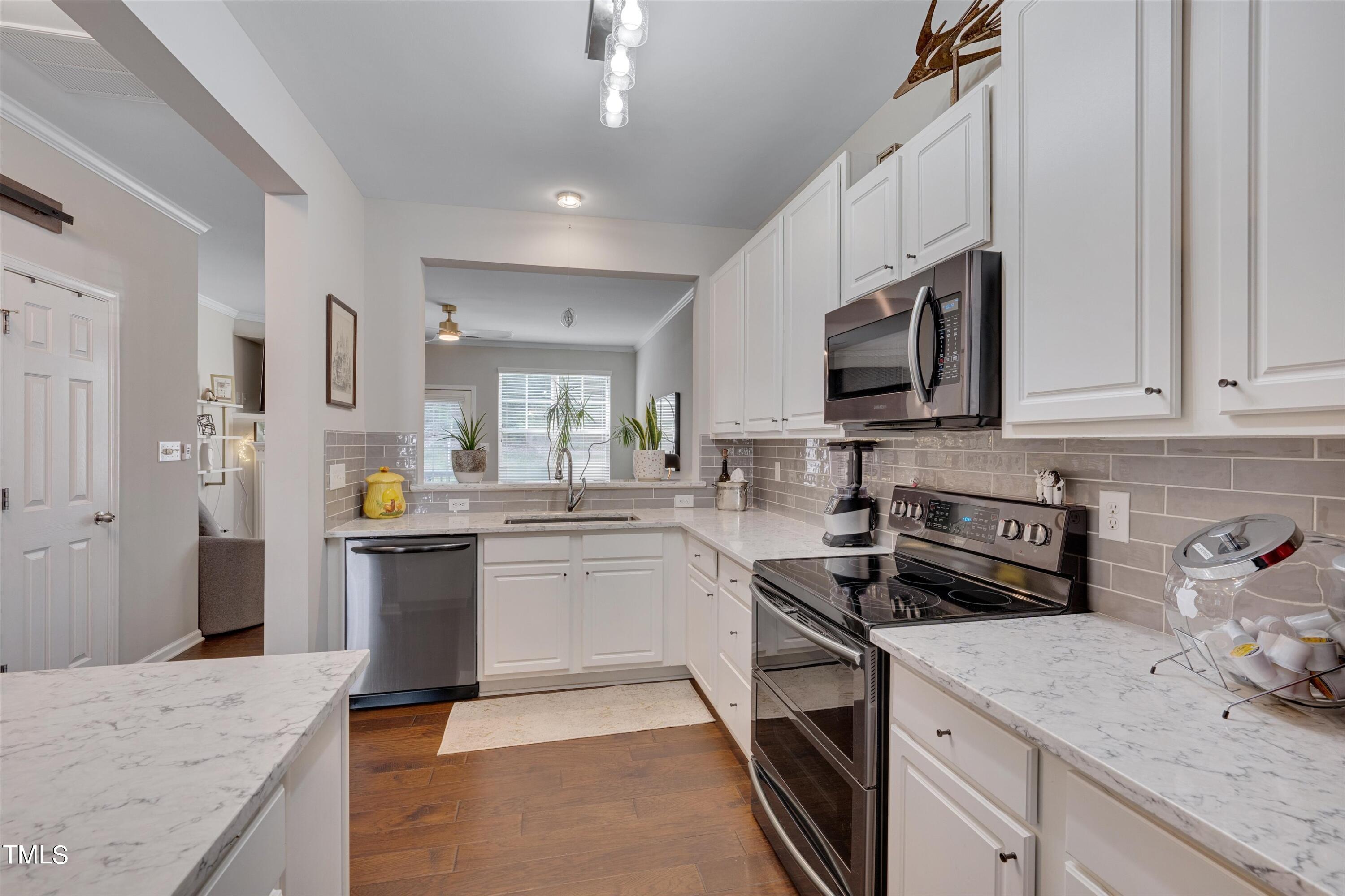 8489 Central Drive Raleigh, NC 27613 - Photo 10 of 26 07-8489 Central Drive-7