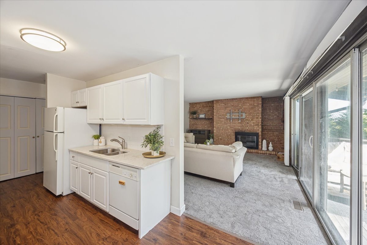 1607 Maple Terrace, Unit 2C Lisle, IL 60532 - Photo 5 of 18