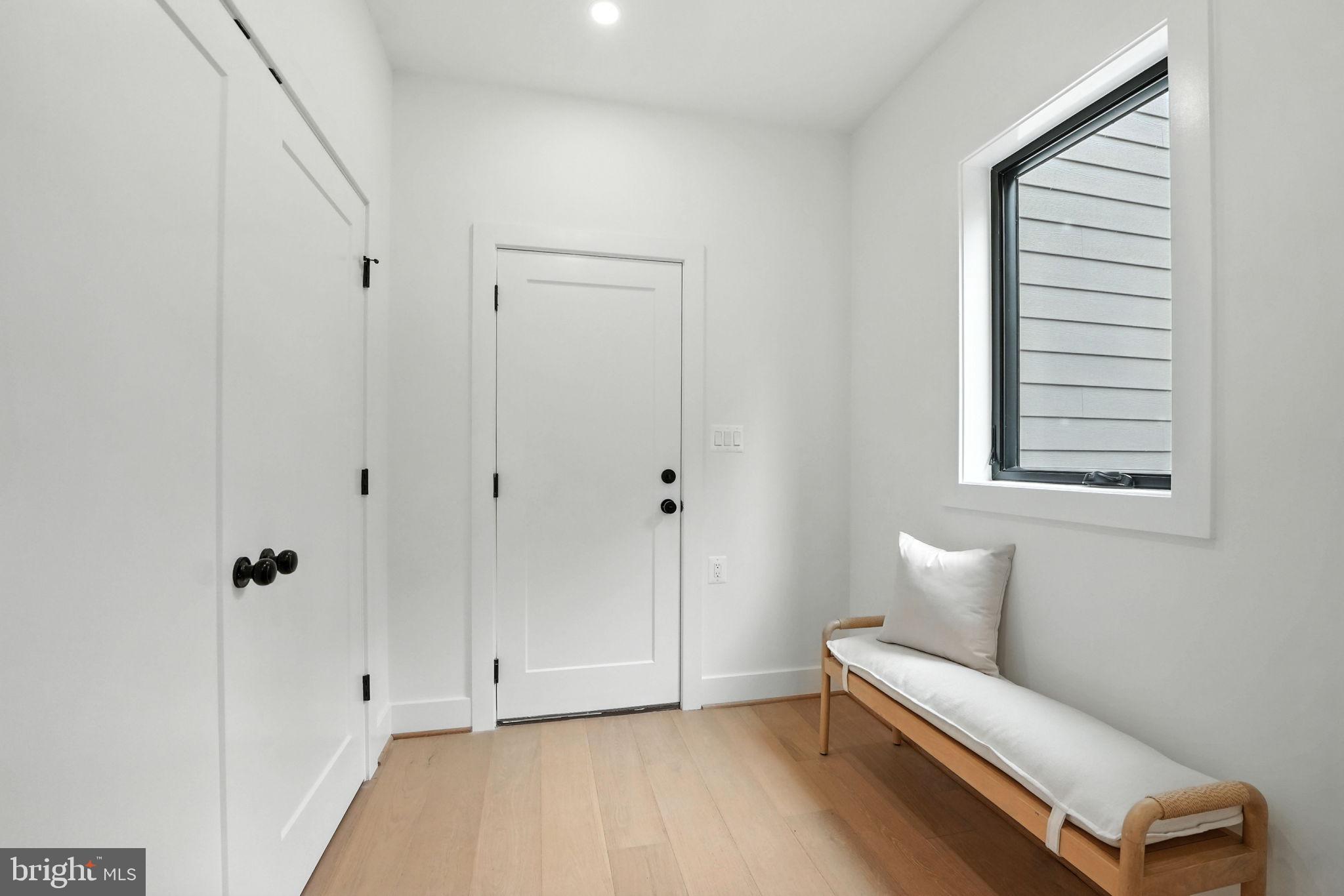 8118 Drayton Lane Springfield, VA 22151 - Photo 24 of 71