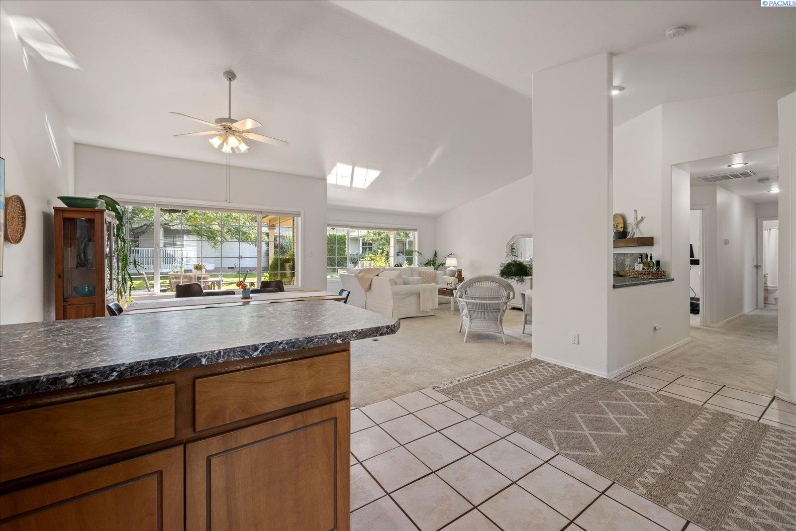 105 Innisbrook Lane Pasco, WA 99301 - Photo 9 of 43 Gallery Image 9