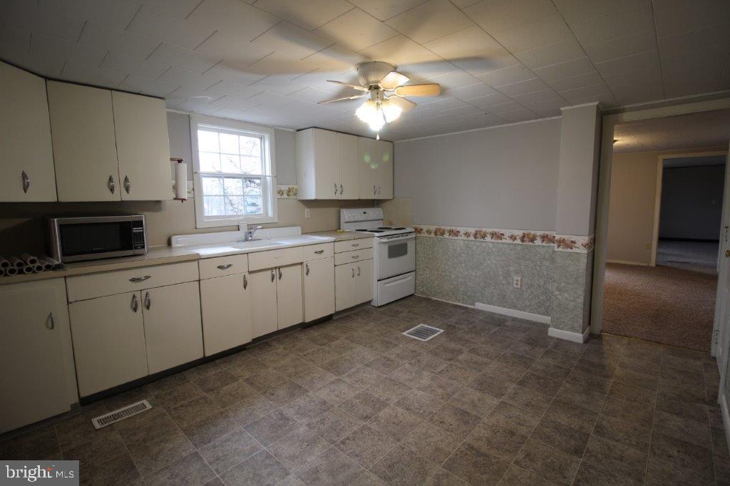 590 Gehman School Road Denver, PA 17517 - Photo 4 of 9