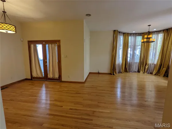 $1,550 | 32 Columbus Square Drive, St. Louis, MO 63101