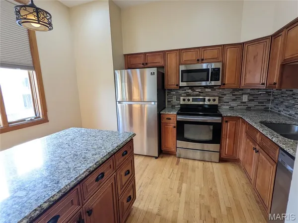 $1,550 | 32 Columbus Square Drive, St. Louis, MO 63101