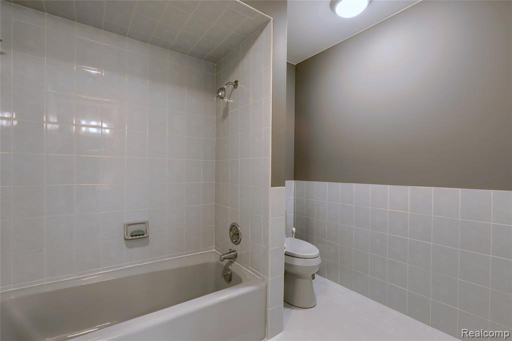 1721 Archers Pointe Rochester Hills, MI 48306 - Photo 43 of 59
