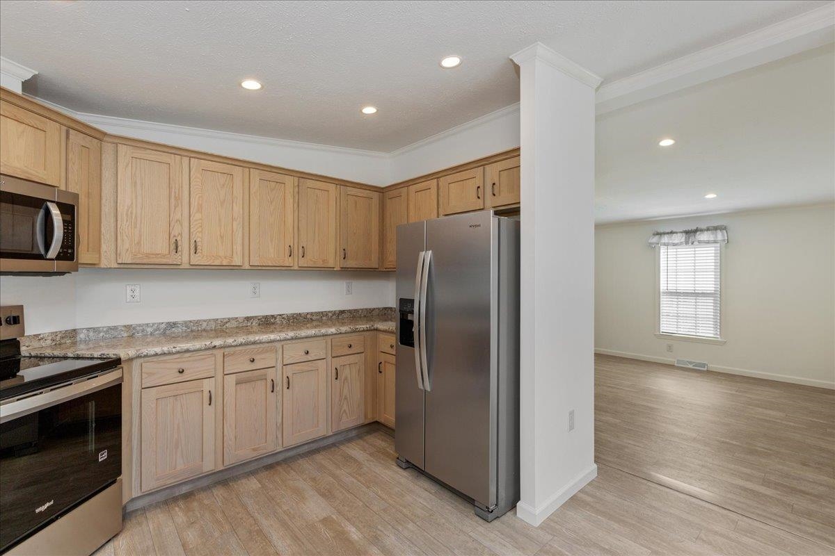 29 Lowell Road, Unit 24 Salem, NH 03079 - Photo 11 of 26 Gallery Image 11