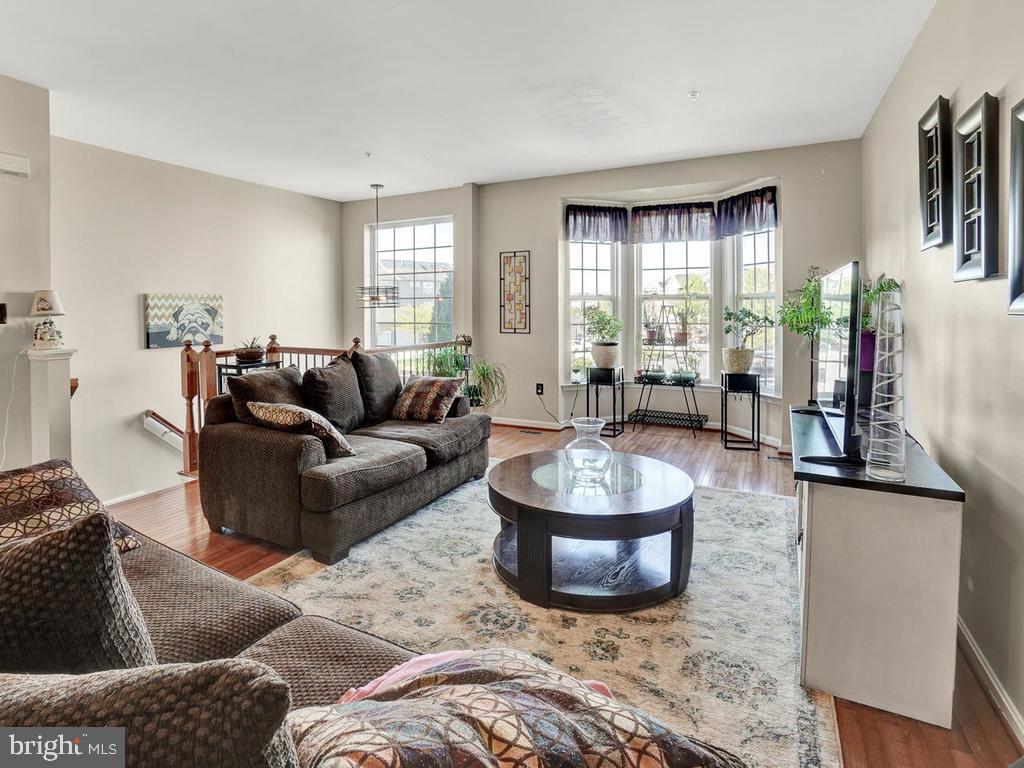236 Timber View Court Frederick, MD 21702 - Photo 3 of 32 Gallery Image 3