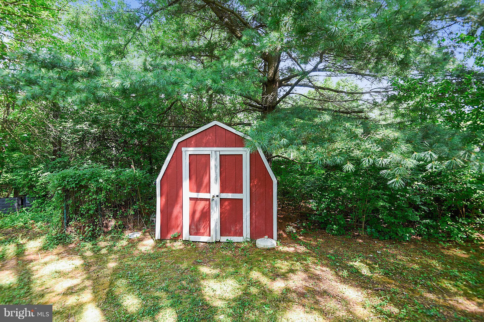 415 Rock Lodge Road Gaithersburg, MD 20877 - Photo 29 of 30 Great Shed for storage