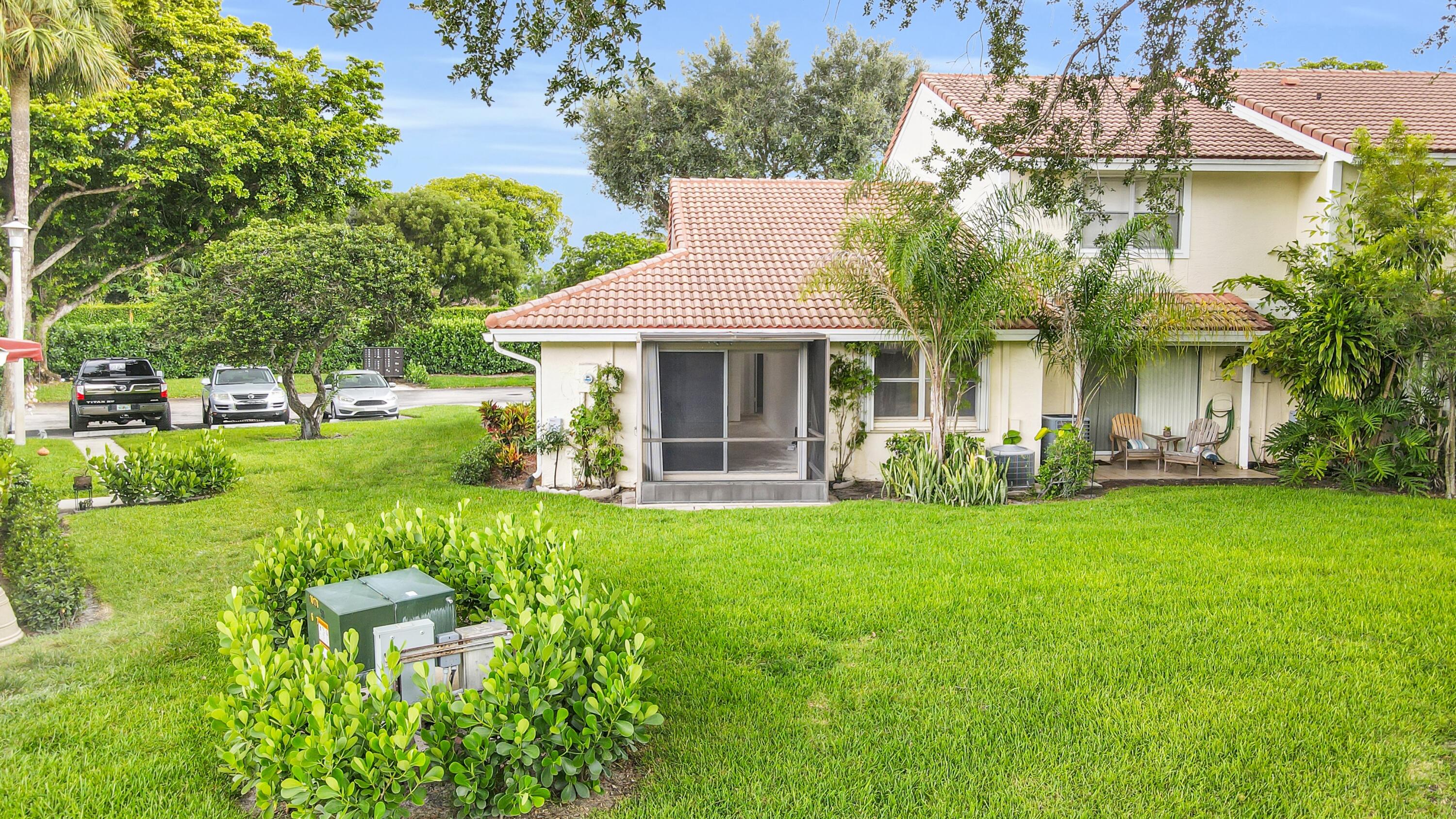 6371 Boca Circle Boca Raton, FL 33433 - Photo 14 of 54 Private Screened Lanai