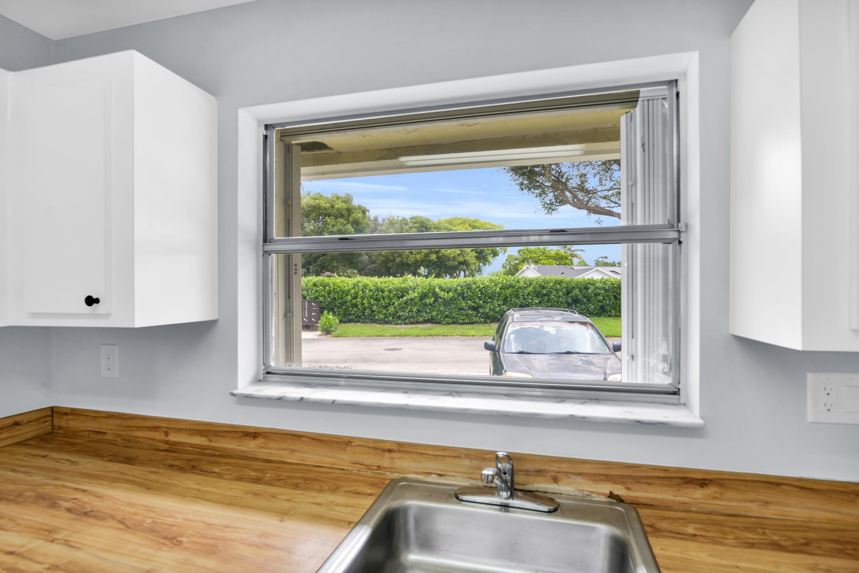 6371 Boca Circle Boca Raton, FL 33433 - Photo 29 of 54 Kitchen Window