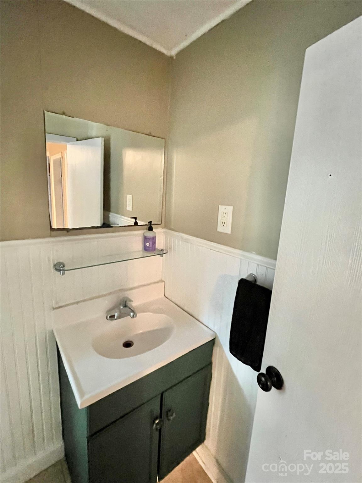27 Hemphill Road Asheville, NC 28803 - Photo 9 of 11 Gallery Image 9