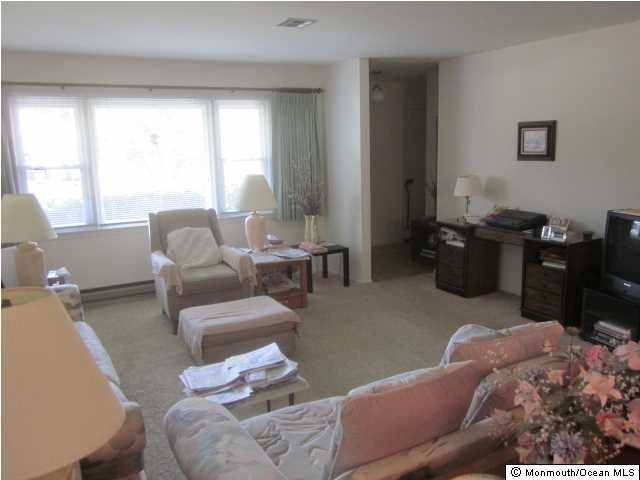 28 Meadowbrook Road Brick, NJ 08723 - Photo 4 of 17 Additional Photo
