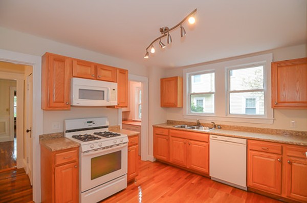 11 Newton Road Arlington, MA 02474 - Photo 9 of 29 Gallery Image 9