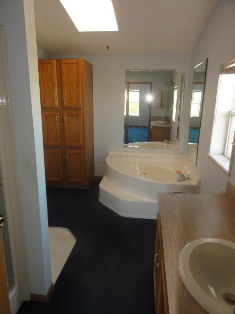 5457 Carnes Road Carroll, OH 43112 - Photo 8 of 15