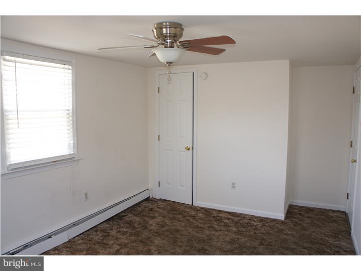 22 South Springfield Road, Unit I2 Clifton Heights, PA 19018 - Photo 8 of 13 Master Bedroom