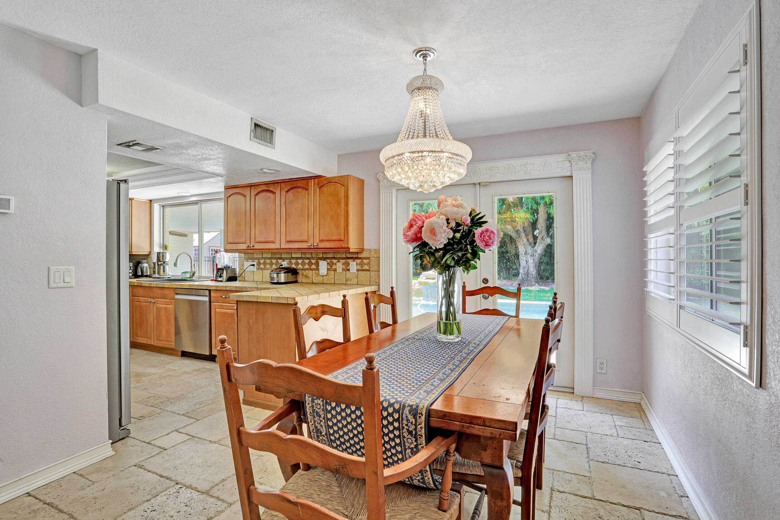407 Southwest 7th Terrace Boca Raton, FL 33486 - Photo 12 of 17 Dining