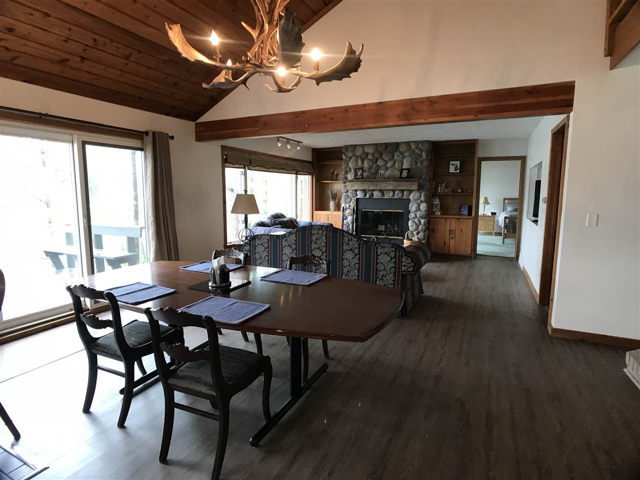 22 Highview Road Traverse City, MI 49696 - Photo 6 of 32 1861407-5.JPG