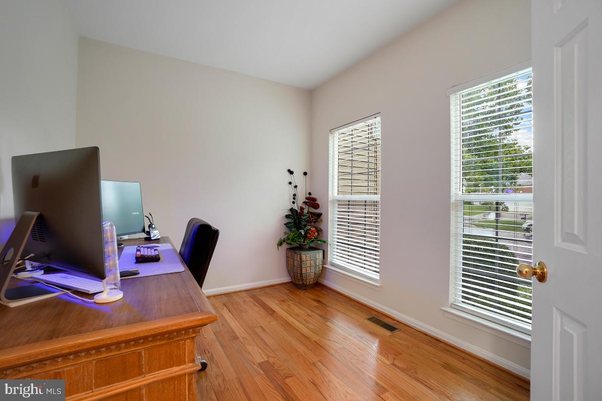 14225 Ashleigh Greene Road Boyds, MD 20841 - Photo 19 of 44 Gallery Image 19