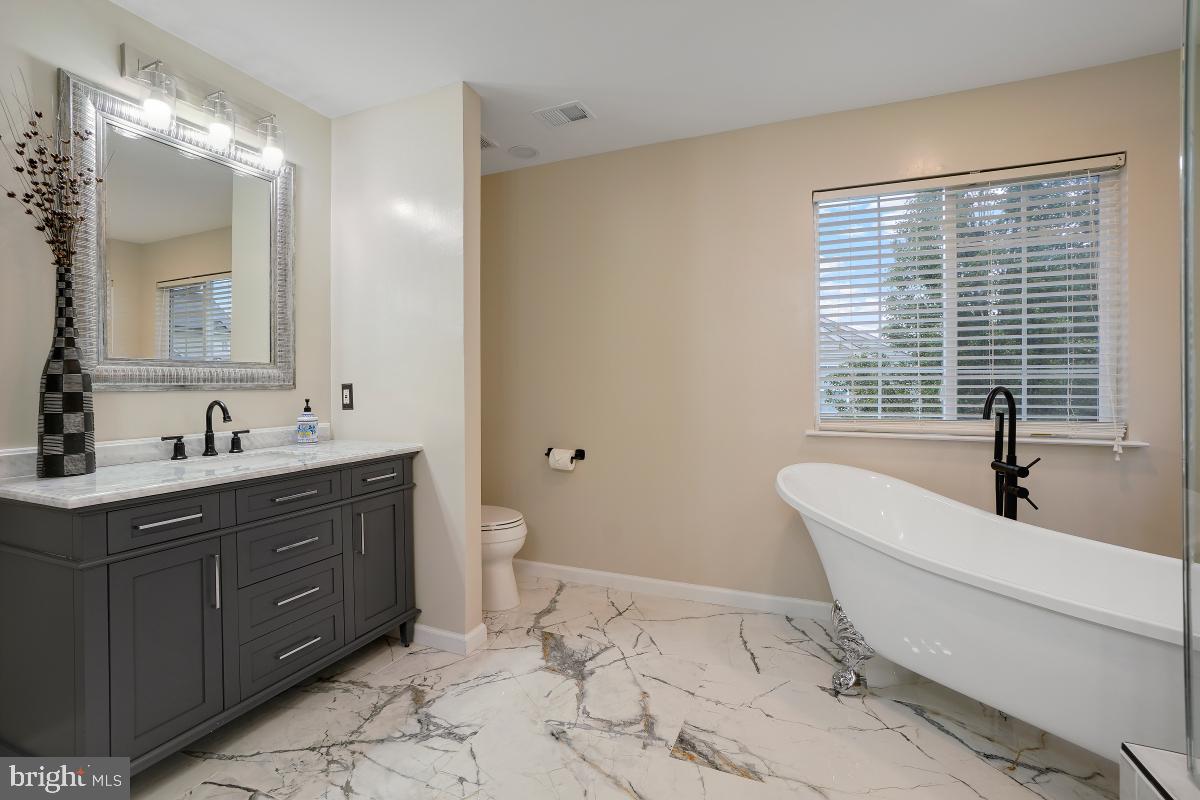 14225 Ashleigh Greene Road Boyds, MD 20841 - Photo 26 of 44 Gallery Image 26