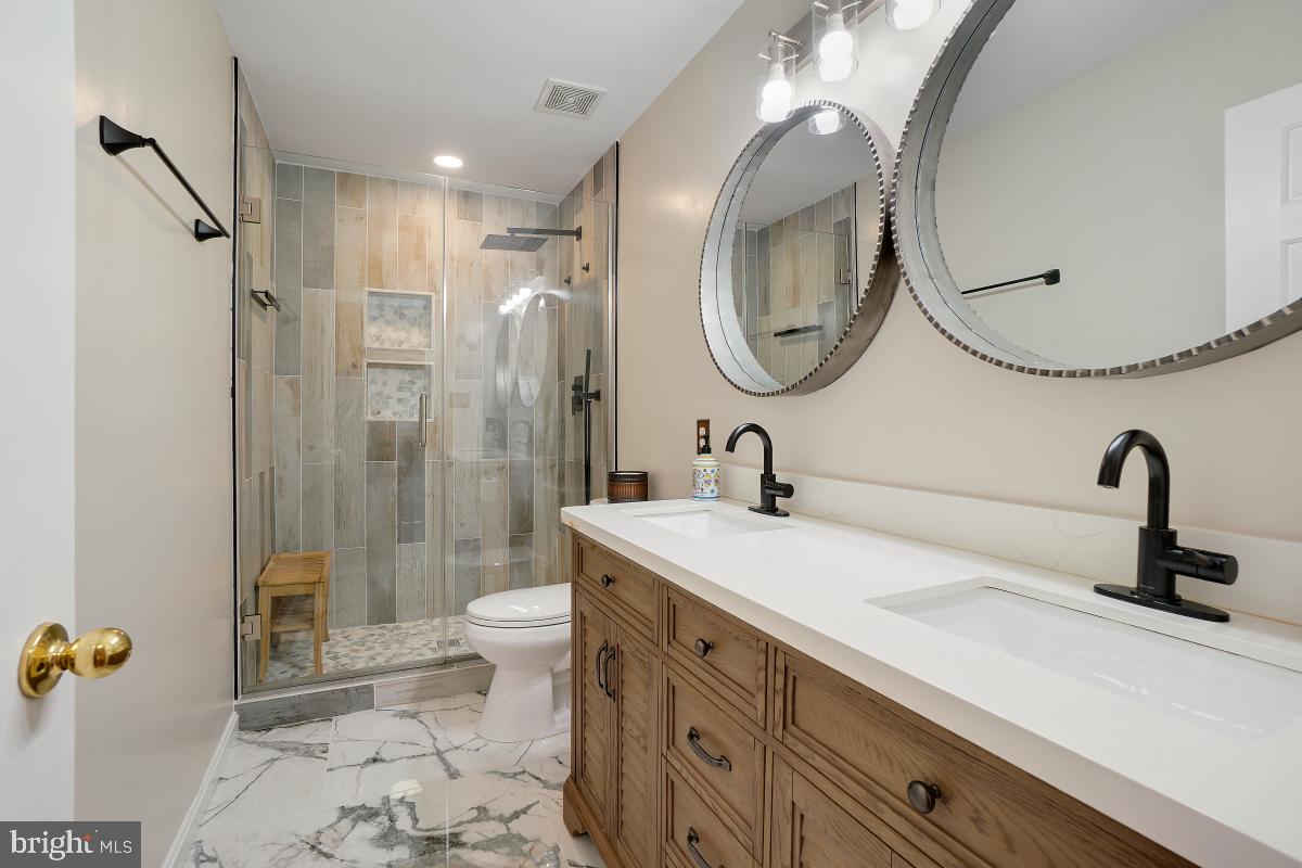 14225 Ashleigh Greene Road Boyds, MD 20841 - Photo 29 of 44 Gallery Image 29
