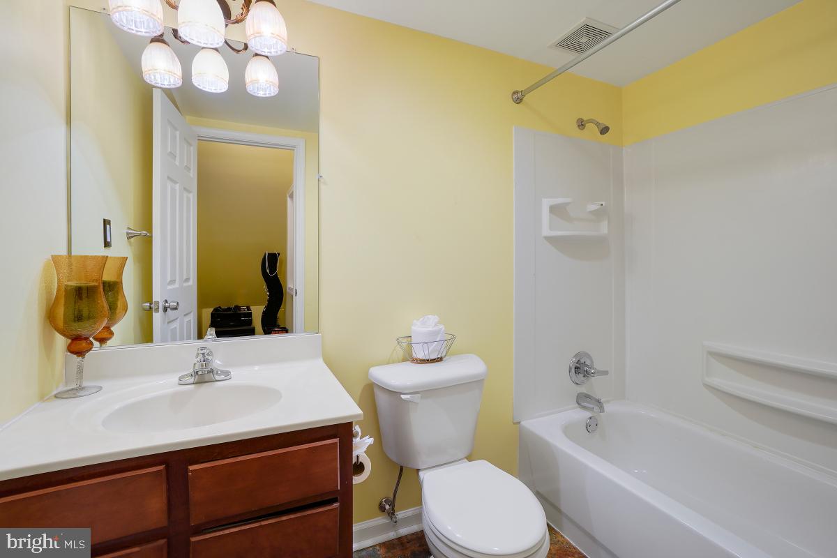 14225 Ashleigh Greene Road Boyds, MD 20841 - Photo 38 of 44 Gallery Image 38
