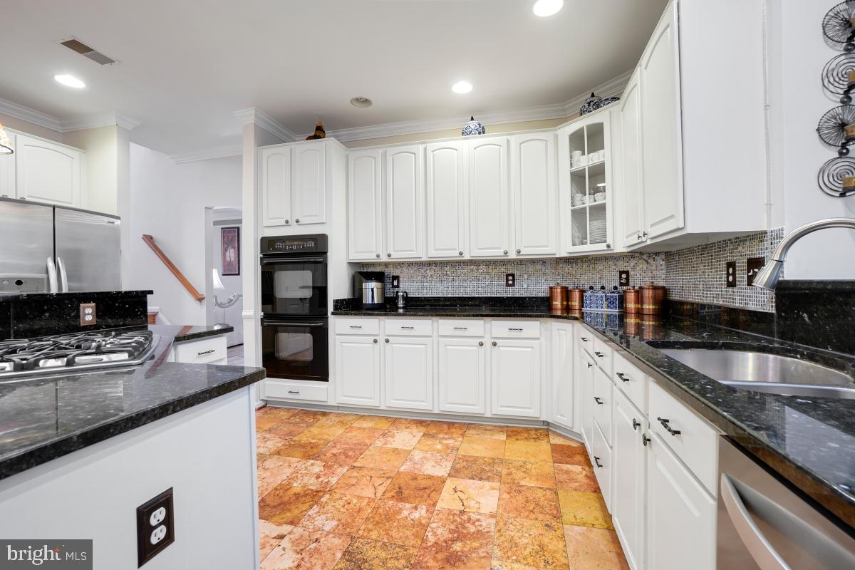 14225 Ashleigh Greene Road Boyds, MD 20841 - Photo 6 of 44 Gallery Image 6