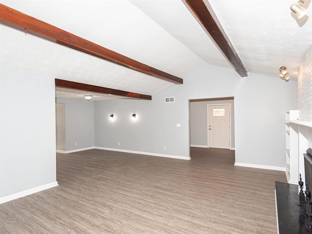 818 Raleigh Road Anderson, IN 46012 - Photo 5 of 34 Gallery Image 5