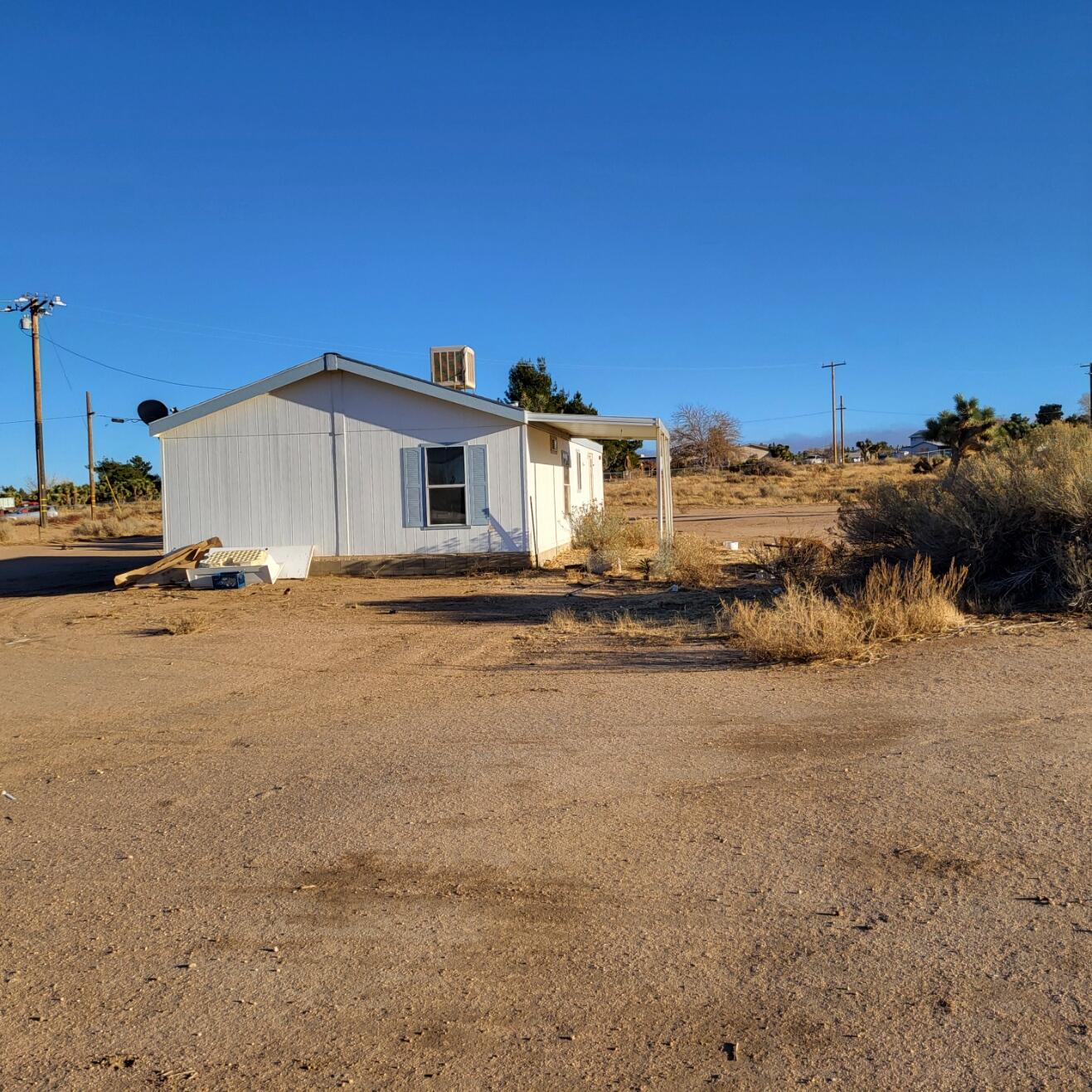 9572 Smith Road Phelan, CA 92371 - Photo 17 of 43 20250205_161411
