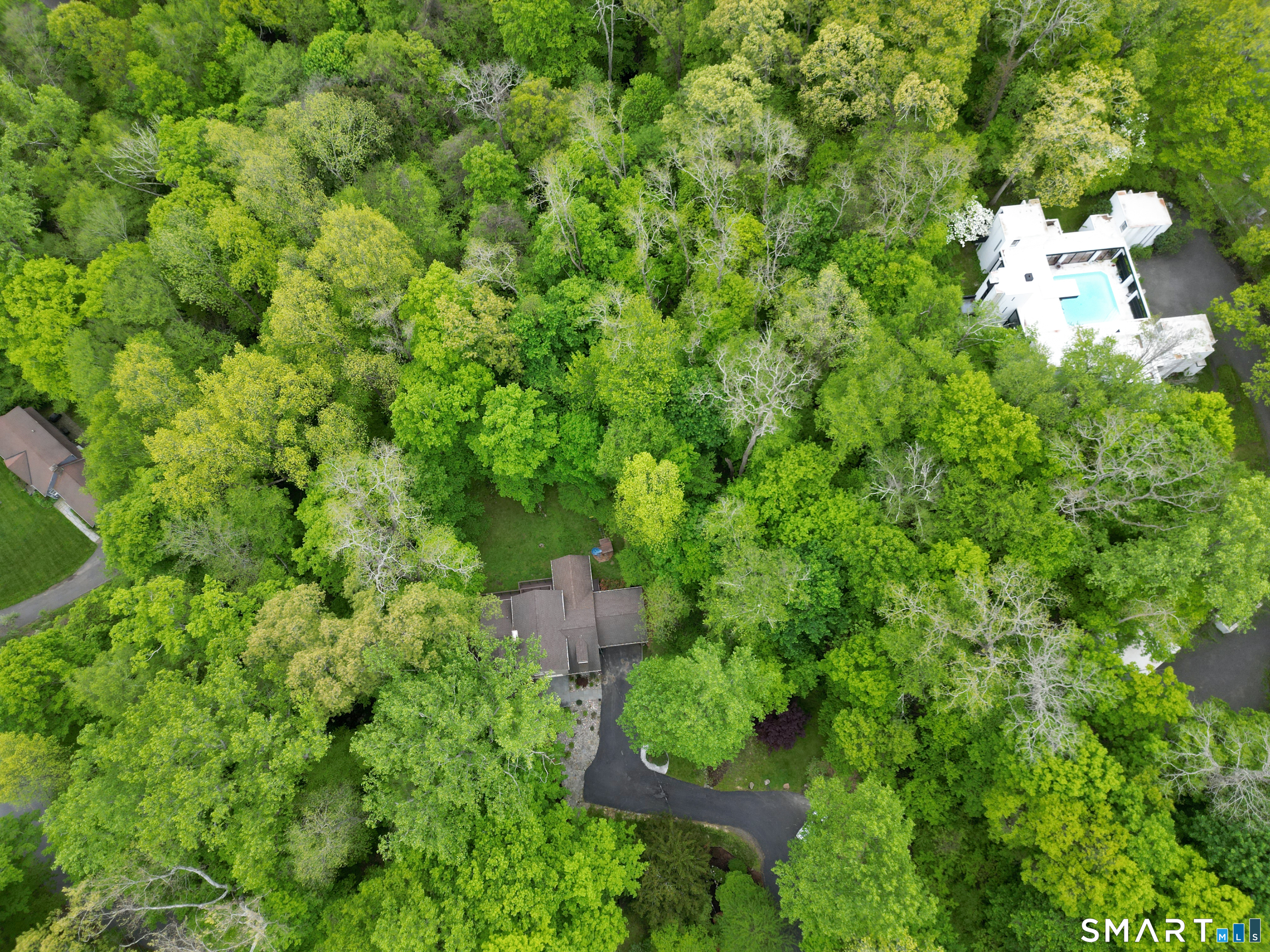 305 Olmstead Hill Road Wilton, CT 06897 - Photo 4 of 40