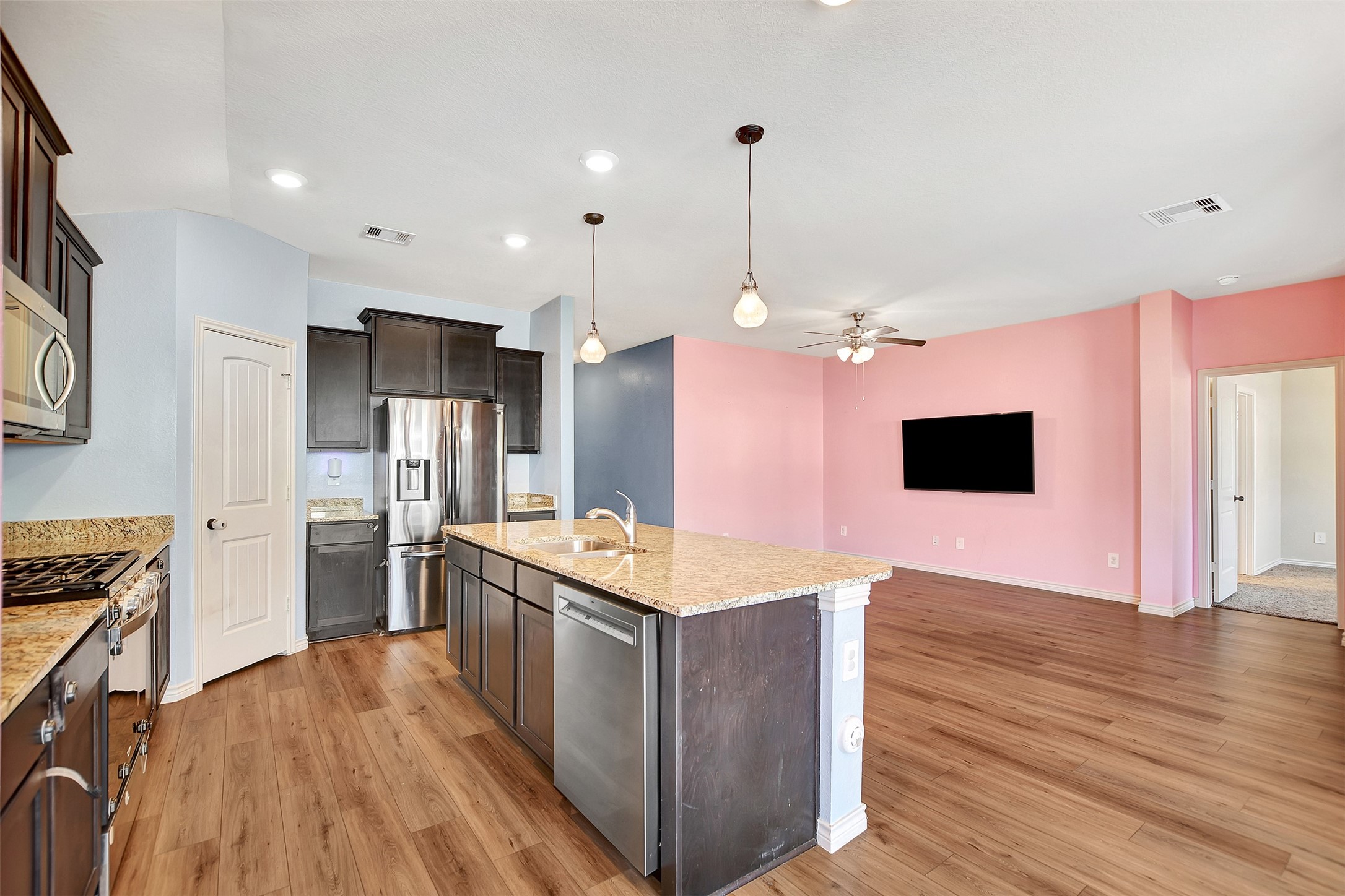 1014 Fannin Street Brenham, TX 77833 - Photo 16 of 43 True image.