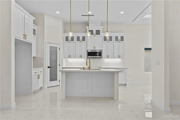 $310,000 | 3320 Kidd Avenue, Edinburg, TX 78542