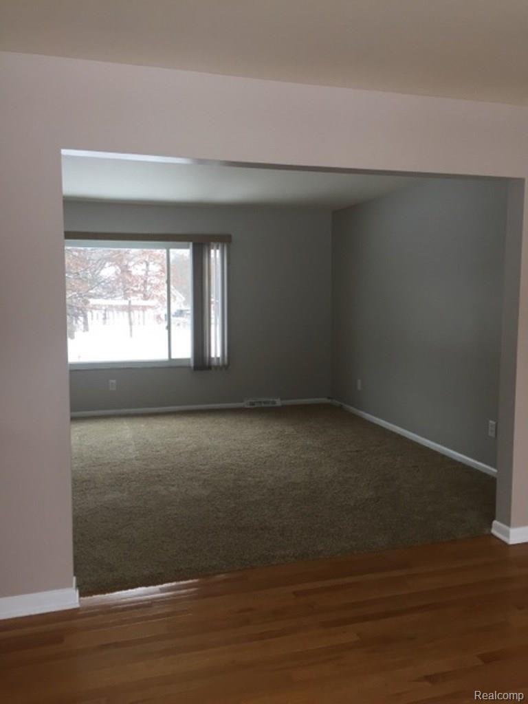 3891 Cullen Road Howell, MI 48855 - Photo 9 of 33 Cullen 3891 04.jpg