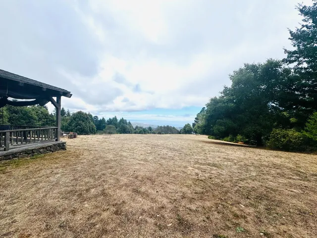 a view of outdoor space