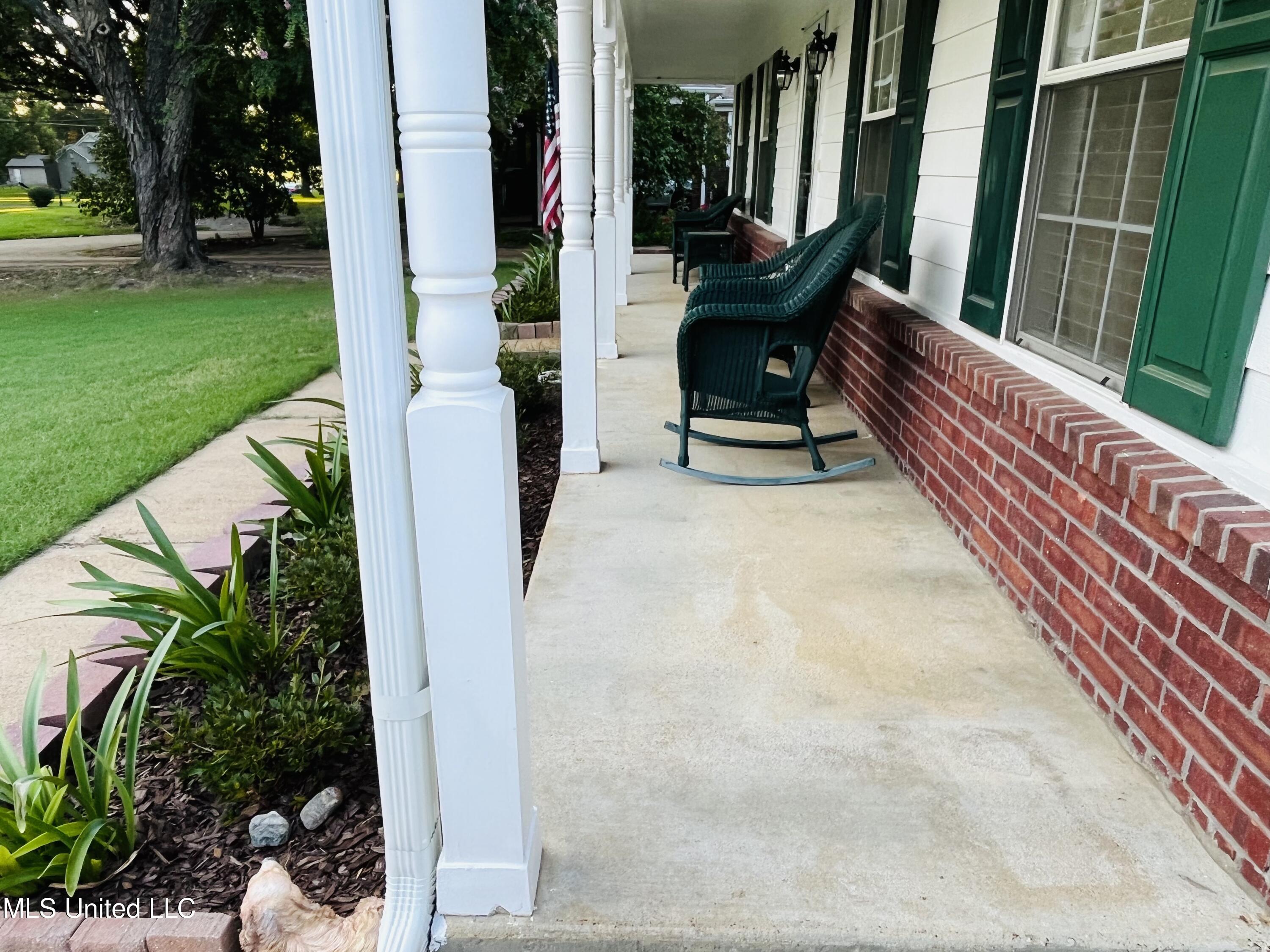 2192 Mt Pleasant Road Hernando, MS 38632 - Photo 3 of 34 D96B4174-1615-410A-8596-54BA128D16DD