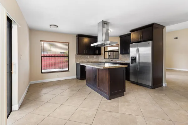 $3,800 | 8871 Southwest 6th Street, Miami, FL 33174