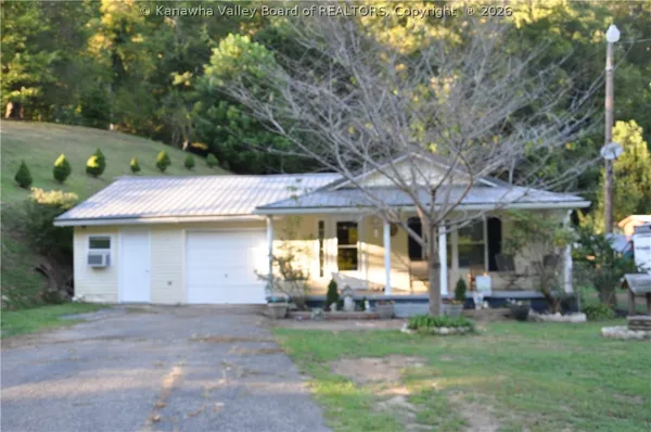 $89,500 | 1165 Camp Creek Road, Julian, WV 25529
