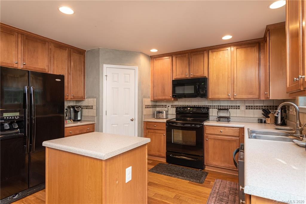 7826 East Berkeley Road Denver, NC 28037 - Photo 13 of 31