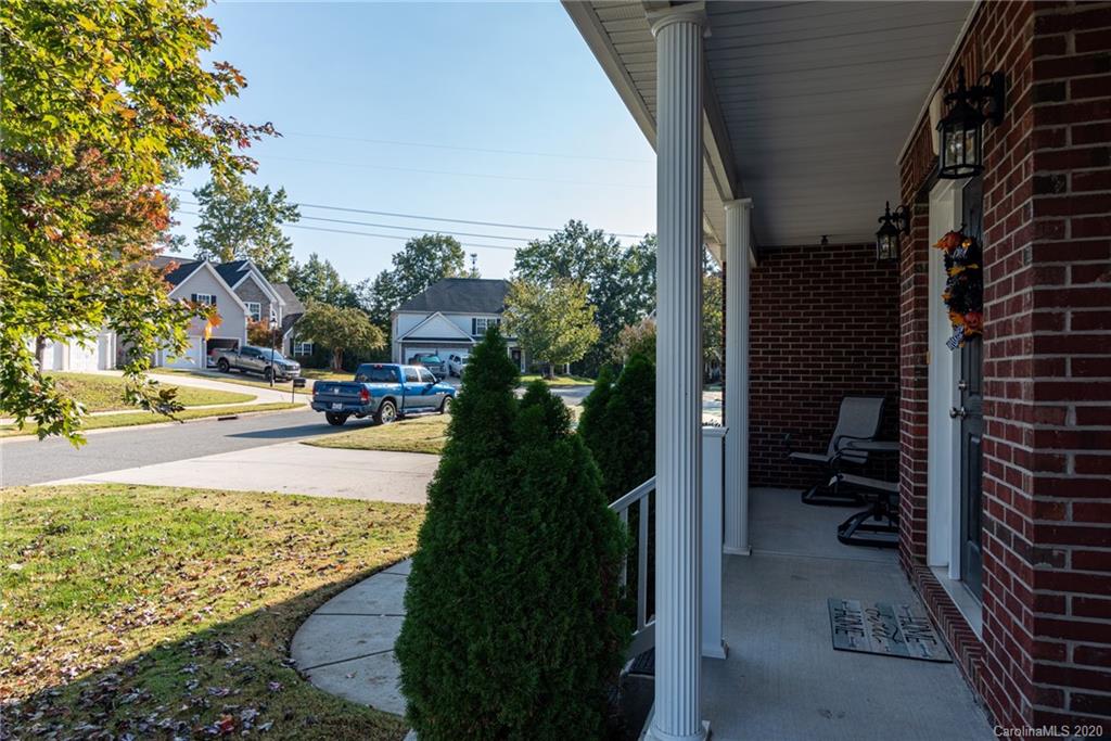 7826 East Berkeley Road Denver, NC 28037 - Photo 3 of 31