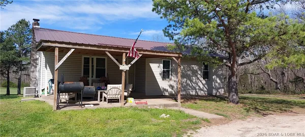 $240,000 | 21260 135th Highway, Stover, MO 65078