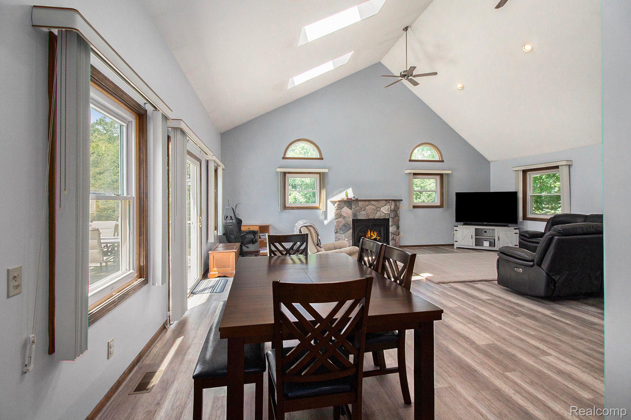 2749 Carpenter Road Lapeer, MI 48446 - Photo 14 of 37 Gallery Image 14