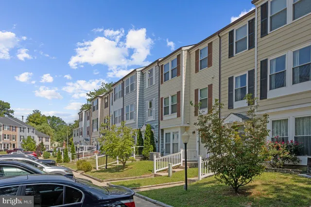 $158,000 | 2703 Greenwood Drive, Lindenwold, NJ 08021